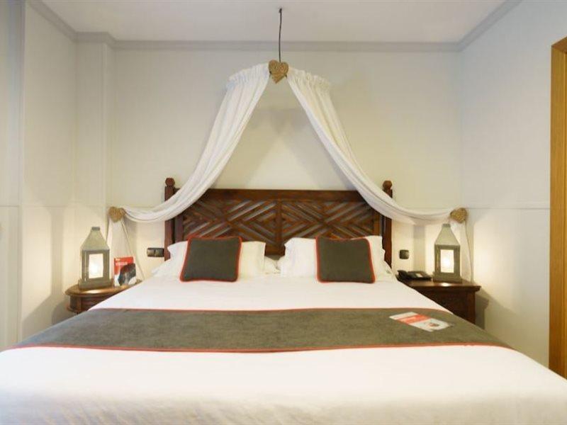 Hotel Boutique Reina Mora Γρανάδα Εξωτερικό φωτογραφία